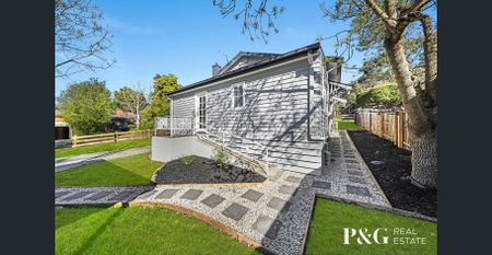 FULLY RENOVATED UNIT AVAILABLE AT THE FOOTHILLS OF THE DANDENONG RANGES! - Photo 2