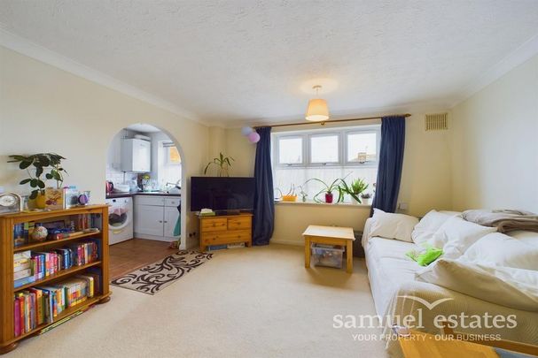 1 bedroom flat to rent - Photo 1