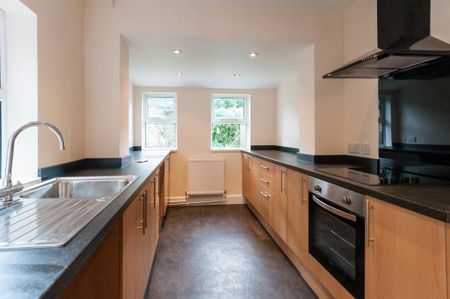 3 bedroom terraced house to rent - Photo 5