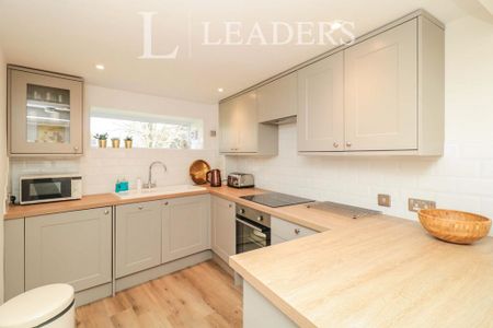 2 bedroom flat to rent - Photo 5