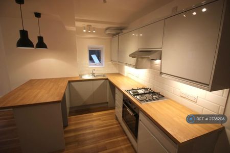 1 bedroom flat to rent - Photo 2