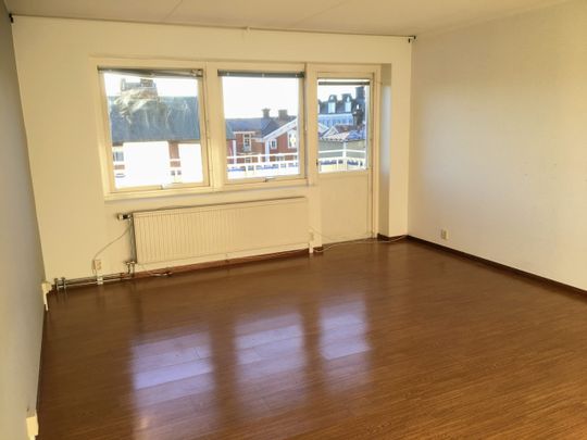 1½:a med stor balkong - Photo 1