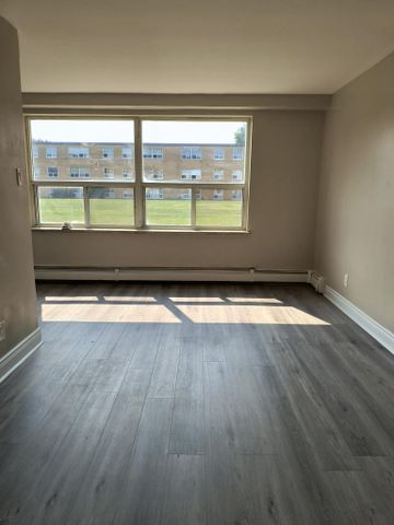 3 Iroquois Apartments - Photo 2