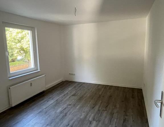 Move into your new home. - Photo 1