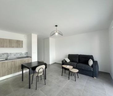 Location Appartement 1 pièce 30m² AJACCIO 20090 - Photo 3