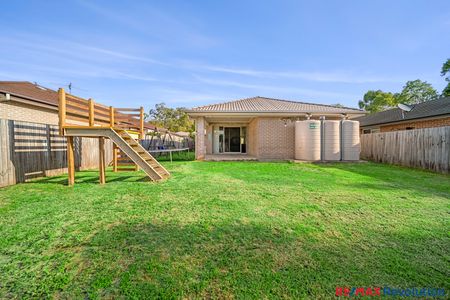 35 Goundry Drive,HOLMVIEW - Photo 3