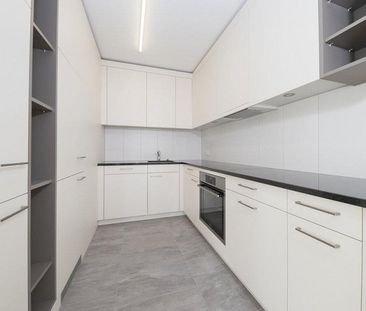 im 2020 renovierte, helle 3.5-Zimmerwohnung zu vermieten - Photo 2