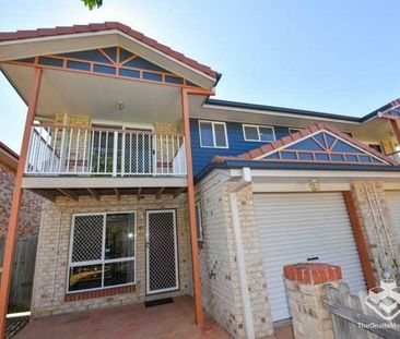 Fully Furnished 3 Bedroom Townhouse in Secure Gated Estate - Photo 1