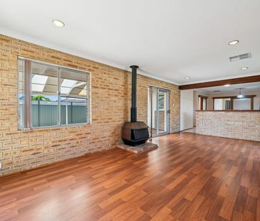 Charming Character - Photo 3