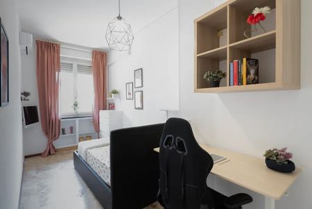 Viale Francesco Restelli, Milan, Lombardy 20124 - Photo 4