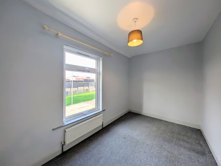 2 bedroom terraced house to rent - Photo 3