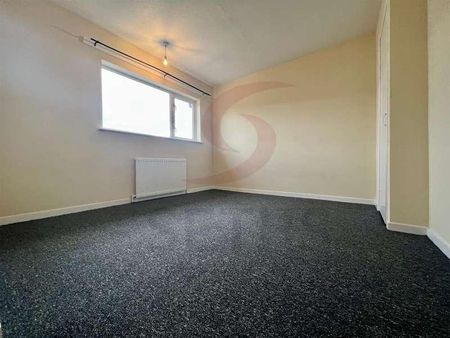 Cotswold Green, Mowmacre Hill, Leicester, LE4 - Photo 2