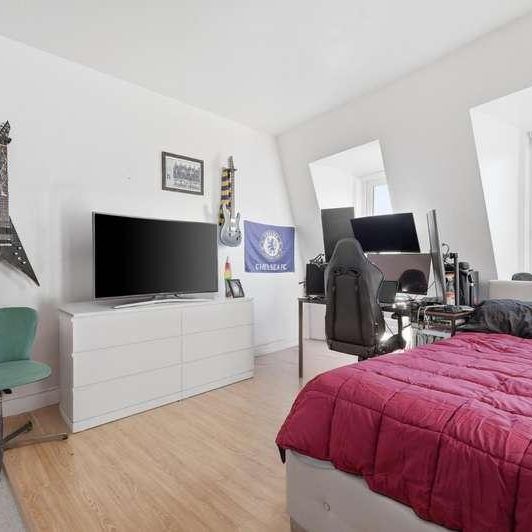 Burdett Road, Mile End, E3 - Photo 1