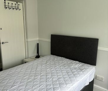 Wades Road, Filton - Photo 3