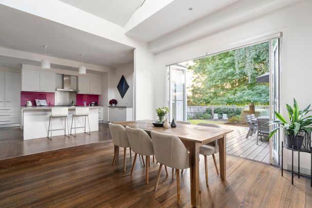 15 Highbury Grove, Kew VIC 3101 - House For Rent | Domain - Photo 1