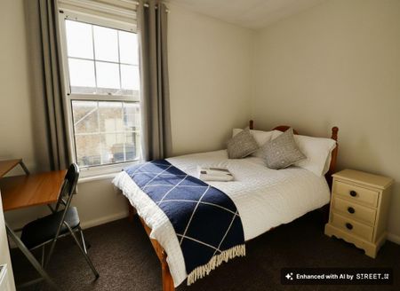 4 bedroom end of terrace house to rent - Photo 3