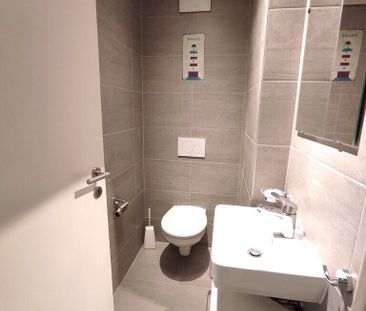 Ideally located - Photo 3