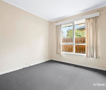 14 McCulloch Street, NUNAWADING - Photo 5