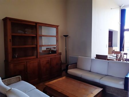 IXELLES : REZ-DE-CHAUSSEE 1 CHAMBRE MEUBLE + TERRASSE - Ixelles - Photo 2