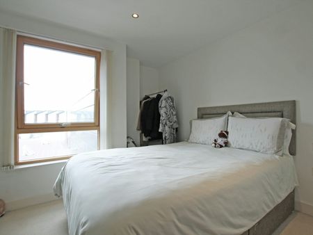 Flat to rent on - Photo 4