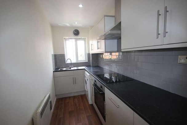 Maplin Park, Slough, SL3 - Photo 1