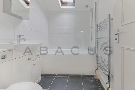 2 Bedroom Flat - Photo 2