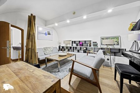 2596 - Location Maison - 10 pièces - 380 m2 - Paris - - Photo 2
