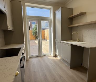 Three Bedroom Terrace House to Rent in Portsmouth - Photo 6