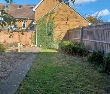 2 bedroom semi-detached house to rent - Photo 2