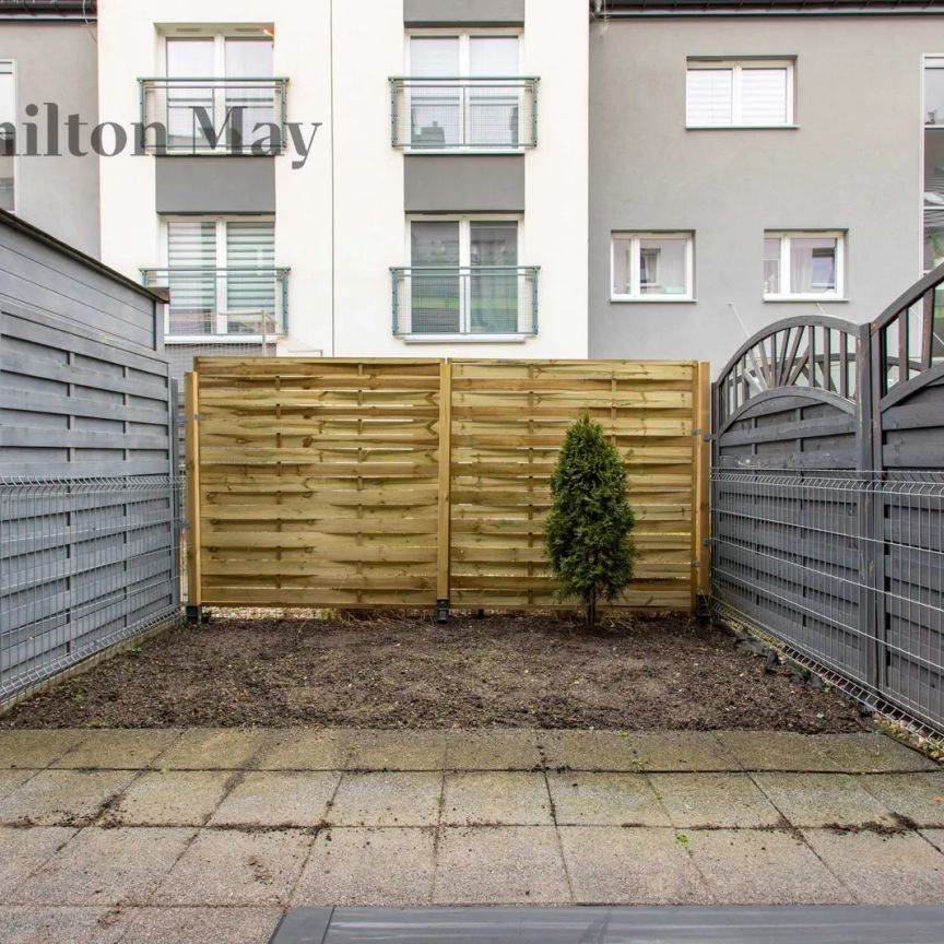 3 pokojowe mieszkanie w nowym budownictwie z małym ogródkiem i miejscem parkingowym w garażu podziemnym w cenie - Zdjęcie 1