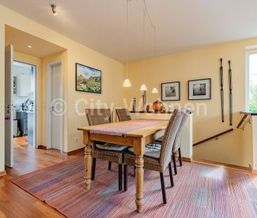 Möblierte Maisonettewohnung mit großer Dachterrasse in ruhiger Lage... - Photo 1