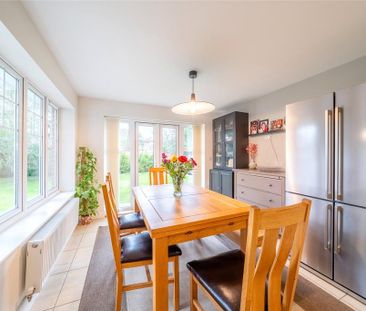 5 bedroom detached house to rent - Photo 3