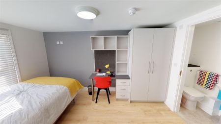 House - Terraced For Rent Hampshire Terrace, Portsmouth - Photo 3