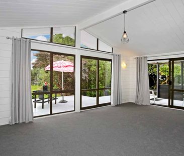 Stunning Estuary Views & Modern Living in Waiuku - Photo 2