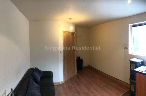 Albany Road, Roath, CF24 - Photo 1