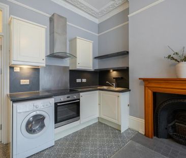 2 bedroom flat to rent - Photo 6