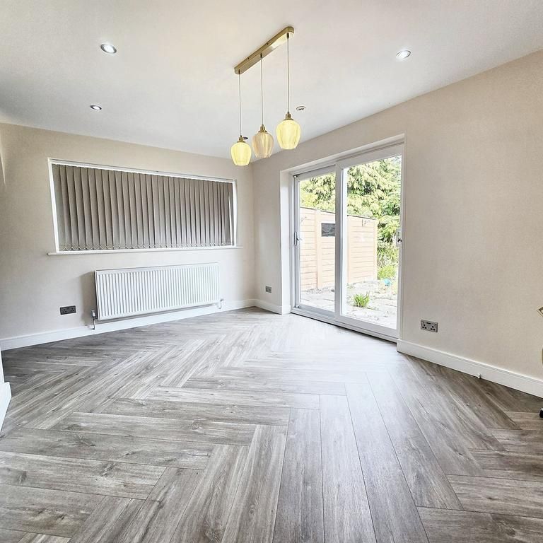 3 bedroom semi-detached house to rent - Photo 1