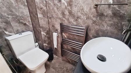 4 bedroom house to rent - Photo 5