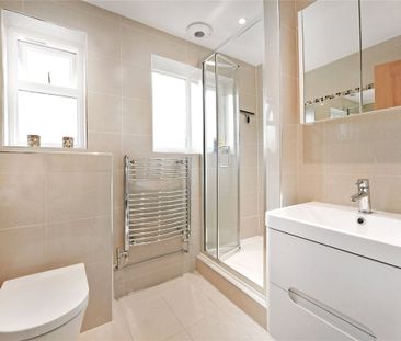 2 Bed Maisonette, East Lodge, N3 - Photo 2