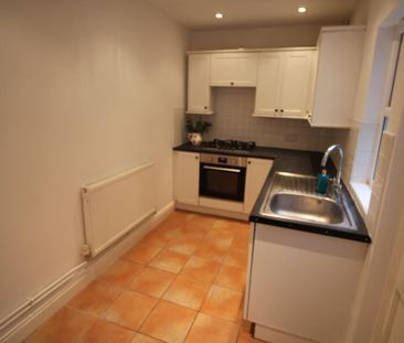 2 bedroom terraced house to rent - Photo 6