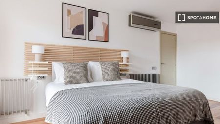 4 room luxury Flat for rent in Barcelona, Catalonia - Photo 5