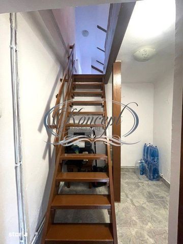 Zona UMF, casa de inchiriat cu curte - Fotografie 4