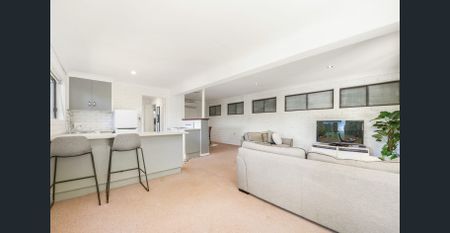 Well-Presented Downstairs Home Offering Comfort, Convenience and Outdoor Living - Photo 5