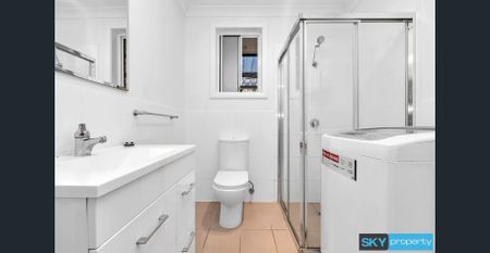 Private driveway and parking - Photo 4