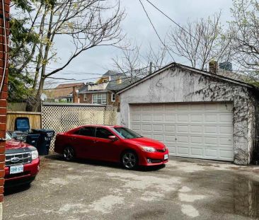 983 AVENUE ROAD - Photo 4