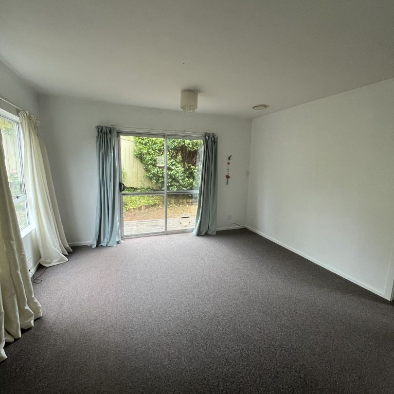 4 Bedroom Home in Churton Park - Photo 1