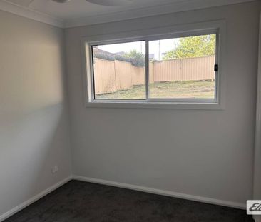 BRAND NEW PRIVATE GRANNY FLAT with yard maintenance and water inclu... - Photo 3