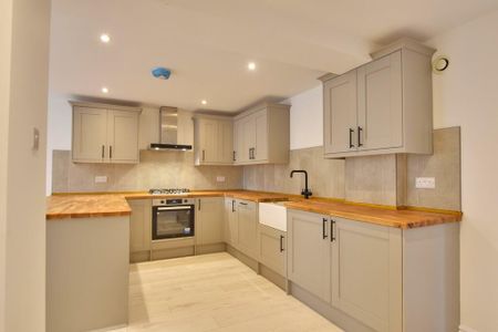 1 bedroom ground floor flat to rent - Photo 3