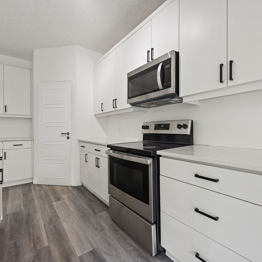 For Lease - 103 Marconi Court, London East, Ontario - Photo 1