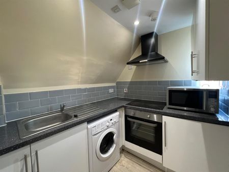 High Street, Maidenhead SL6, London - Photo 3